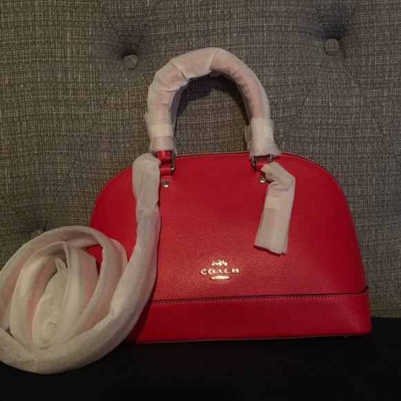 🌺SOLD🌼Coach mini Sierra - Picture 2 of 6